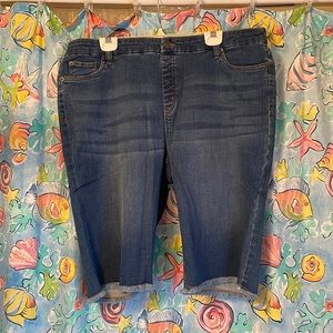 DENIM & CO EASY STRETCH DENIM FRAYED HEM BERMUDA SHORTS